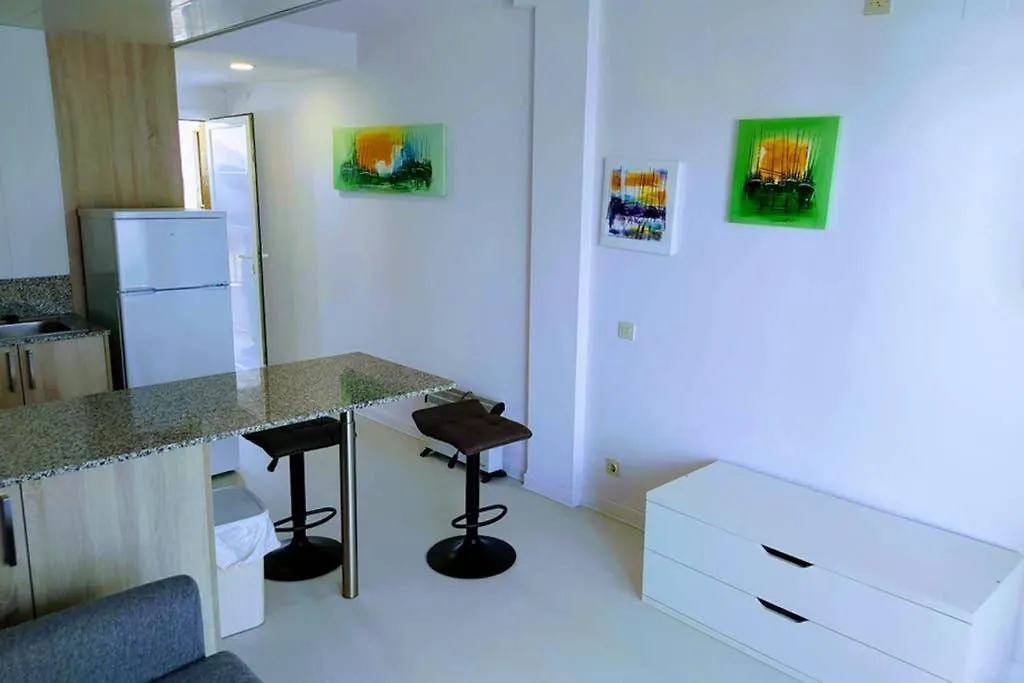 Magnifique Logement Roses Apartment 0*,  Spain