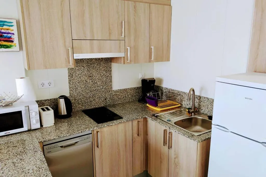 Magnifique Logement Roses Apartment 0*,